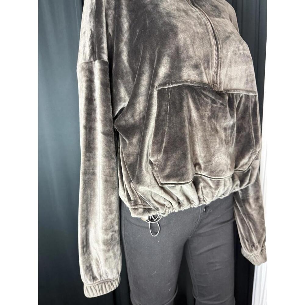 Yoga licious Lux double butter half zip Hanna chocolate brown size medium